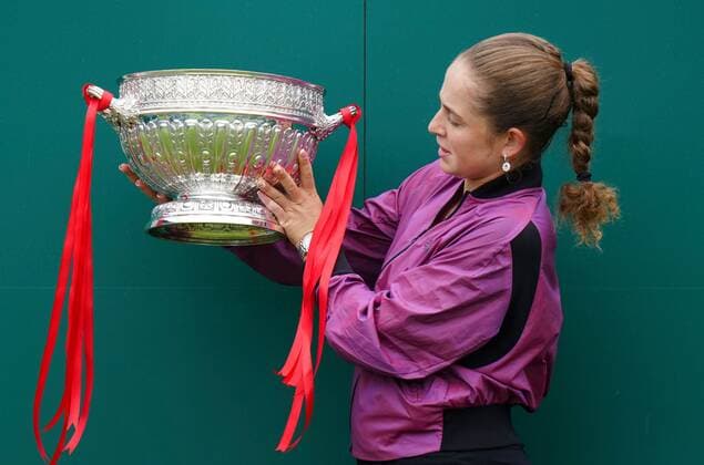 Mandatory Credit: Photo by Dave Shopland BPI Shutterstock (12168982ai) Championship winner Latvia s Jelena Ostapenko with trophy Viking International Championships, Day Eight, Tennis, Eastbourne, East Sussex, UK - 26 June 2021 Viking International Championships, Day Eight, Tennis, Eastbourne, East Sussex, UK - 26 June 2021 Copyright: xDavexShopland BPI Shutterstockx 12168982ai
