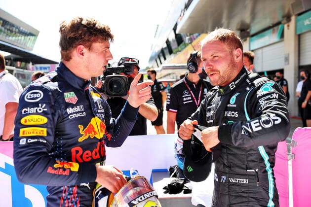 F1 Grand Prix of Styria 33 Max Verstappen (NED, Red Bull Racing), 77 Valtteri Bottas (FIN, Mercedes-AMG Petronas F1 Team), F1 Grand Prix of Styria at Red Bull Ring on June 26, 2021 in Spielberg, Austria. (Photo by xpbimages.com XPB Images FIA Pool via HOCH ZWEI) Spielberg Austria Poolfoto HOCH ZWEI Pool XPB Images ,EDITORIAL USE ONLY