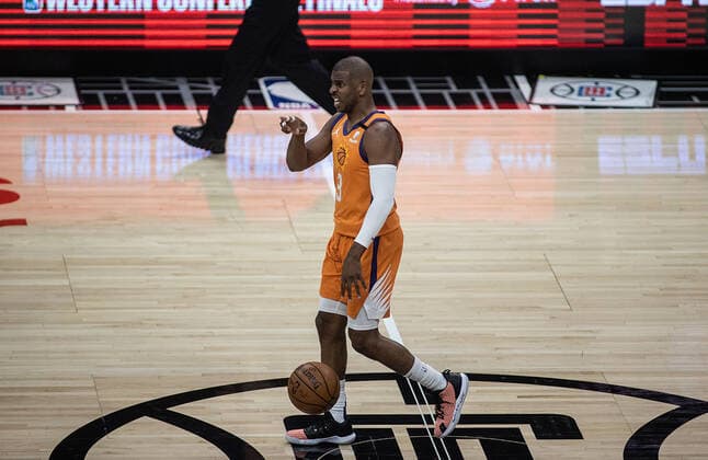 June 26, 2021, Los Angeles, California, USA: Chris Paul 3 of the Phoenix Suns gives instructions during Game 4 of the 2021 Western Conference finals NBA, Basketball Herren, USA playoff game against the Los Angeles Clippers on Saturday June 26, 2021 at the Staples Center in Los Angeles, California. Clippers lose to Suns 80 - 84. JAVIER ROJASPI Los Angeles USA - ZUMAp124 20210626_zaa_p124_002 Copyright: xx