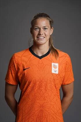 ERMELO Portrait of Anouk Dekker of the Dutch women s football team, in the shirt for the Olympic Games ANP ROY LAZET xVIxANPxSportx xxANPxIVx 433089327