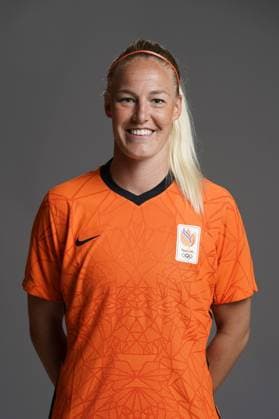 ERMELO Portrait of Stefanie van der Gragt of the Dutch women s national football team, in the shirt for the Olympic Games ANP ROY LAZET xVIxANPxSportx xxANPxIVx 433089568