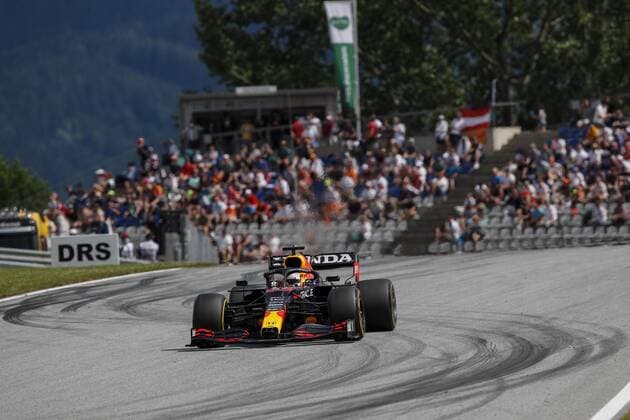 33 VERSTAPPEN Max (nld), Red Bull Racing Honda RB16B, action during the Formula 1 Grosser Preis Der Steiermark 2021, 2021 Styrian Grand Prix, 8th round of the 2021 FIA Formula One World Championship, WM, Weltmeisterschaft from June 25 to 27, 2021 on the Red Bull Ring, in Spielberg, Austria - Photo Florent Gooden DPPI FORMULE 1 : Grand prix de Styrie - Course - Spielberg - 27 06 2021 DPPI Panoramic 