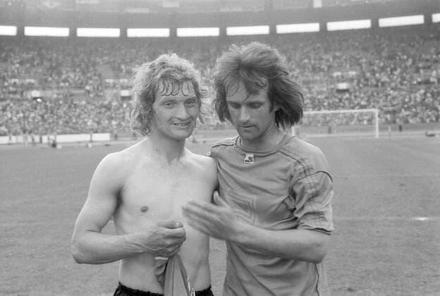 Soccer World Cup 1974 Final Round Group B BR Germany Yugoslavia 2 0 26 06 1974 in Duesseldorf Dieter Herzog li and Wolfgang Overath both Deut after the game HM