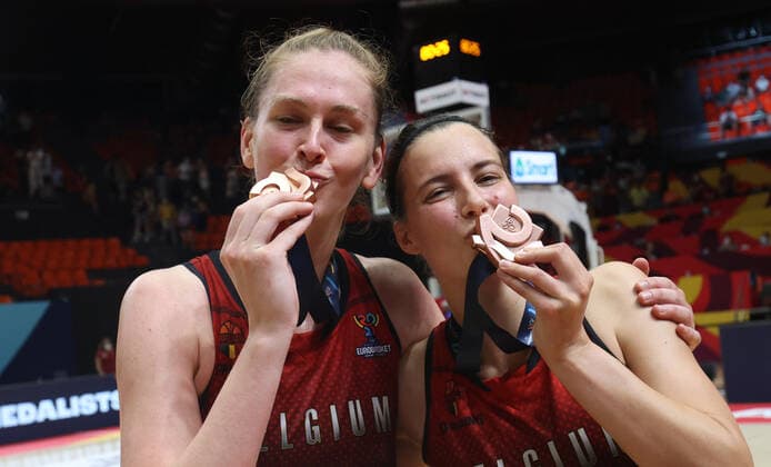 Belgian Cats Emma Meesseman and Belgian Cats Antonia Tonia Delaere celebrate after winning the Third Place Game between Belarus and Belgium s national women s basketball team The Belgian Cats, in Valencia, Spain, Sunday 27 June 2021. The Belgian Cats are in Spain for the second part of the FIBA Women s EuroBasket 2021 European Basketball championships, that take place from 17 to 27 June. VIRGINIExLEFOUR  x3020727x