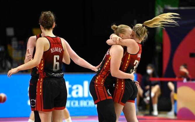 VALENCIA, SPAIN - JUNE 27: Hanne Mestdagh of Belgium celebrates after scoring with Julie Van Loo of Belgium pictured during FIBA Women s Eurobasket match between Belgium and Belarus on june 27, 2021 in Valencia ,Spain 27 06 2021 BASKET BALL FEMININ : Belgique vs Bielorussie - FIBA Women s Eurobasket - Petite finale - Valence - 27 06 2021 PhotoNews Panoramic 