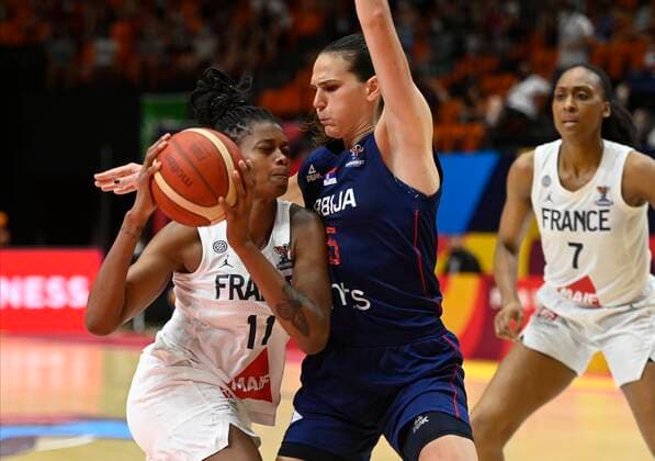 VALENCIA, SPAIN - JUNE 27: Valeriane Vukosavljevic of France and Sonja Vasic of Serbia pictured during finale of FIBA Women s Eurobasket match between France and Serbia on june 27, 2021 in Valencia, Spain 27 06 2021 BASKET BALL FEMININ : France vs Serbie - FIBA Women s Eurobasket - Finale - Valence - 27 06 2021 PhotoNews Panoramic 