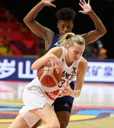 VALENCIA, SPAIN - JUNE 27: Marine Johannes of France and Yvonne Anderson of Serbia pictured during finale of FIBA Women s Eurobasket match between France and Serbia on june 27, 2021 in Valencia, Spain 27 06 2021 BASKET BALL FEMININ : France vs Serbie - FIBA Women s Eurobasket - Finale - Valence - 27 06 2021 PhotoNews Panoramic 