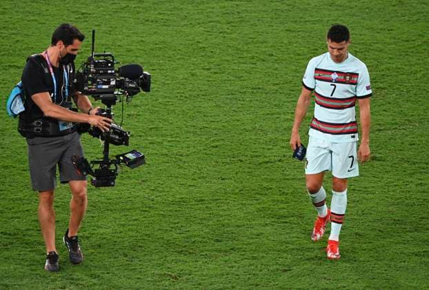 Sport Themen der Woche KW25 Sevilla, Spain - June 27 : Cristiano Ronaldo forward of Portugal during the 16th UEFA EURO, EM, Europameisterschaft,Fussball 2020 Championship Round of 16 match between Belgium and Portugal on June 27, 2021 in Sevilla, Spain, 27 06 2021 FOOTBALL : Portugal vs Belgique - Euro 2020 - Seville - 27 06 2021 PhotoNews Panoramic 