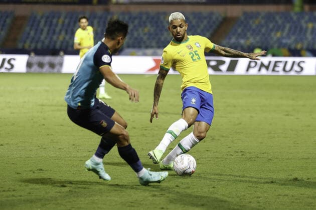 Fußball, Copa America, Brasilien - Ecuador June 27, 2021, Goiania, Brazil: Douglas Luiz during soccer match between Brazil and Ecuador, valid for 5th round of Group B of Copa America, held at Pedro Ludovico Teixeira Olympic Stadium, in Goiania, on Sunday night (27).  Copyright: xLecoxVianax