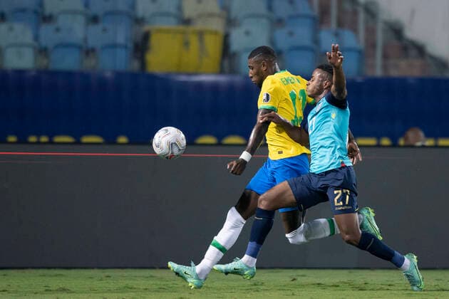 27th June 2021; Ol& xed;mpico Pedro Ludovico Teixeira Stadium, Goiania, Goias, Brazil; Copa America, Brazil versus Ecuador; Emerson of Brazil shoots past Diego Palacios of Ecuador  ActionPlus12300316 LucasxFigueiredo