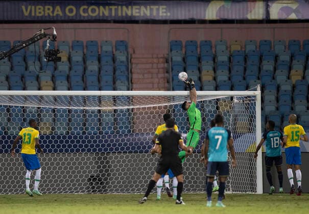 27th June 2021; Ol& xed;mpico Pedro Ludovico Teixeira Stadium, Goiania, Goias, Brazil; Copa America, Brazil versus Ecuador; Alisson of Brazil tips a shot over his crossbar  ActionPlus12300335 LucasxFigueiredo