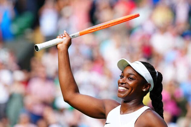 Sport Bilder des Tages Mandatory Credit: Photo by Javier Garcia BPI Shutterstock (12172248lm) Sloane Stephens celebrating victory in her first round match Wimbledon Tennis Championships, Day 1, The All England Lawn Tennis and Croquet Club, London, UK - 28 Jun 2021 Wimbledon Tennis Championships, Day 1, The All England Lawn Tennis and Croquet Club, London, UK - 28 Jun 2021  Copyright: xJavierxGarcia BPI Shutterstockx 12172248lm