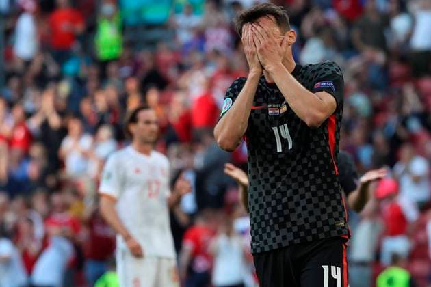 Croatia s Ante Budimir reacts during the UEFA EURO, EM, Europameisterschaft,Fussball 2020 round of 16 soccer match between Croatia and Spain at Parken Stadium in Copenhagen, Denmark, 28 June 2021. Croatia - Spain !ACHTUNG: NUR REDAKTIONELLE NUTZUNG!  Copyright: xKikoxHuescax(es-ES)x GRAF314 20210628-220f19bbaa352f900053f869d99e52168939beca