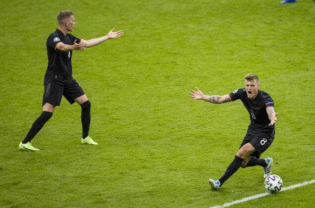 Matthias Ginter Germany , Toni Kroos Germany England Germany London, 29 06 2021, Football, 2020 season 21 Photo Moritz Müller.