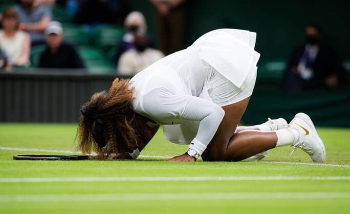 Mandatory Credit: Photo by Rob Prange Shutterstock (12173634fw) Serena Williams of the United States is forced to retire with injury from the first round of the 2021 Wimbledon Championships Grand Slam tennis tournament Wimbledon Tennis Championships, Day 2, The All England Lawn Tennis and Croquet Club, London, UK - 29 Jun 2021 Wimbledon Tennis Championships, Day 2, The All England Lawn Tennis and Croquet Club, London, UK - 29 Jun 2021  Copyright: xRobxPrange Shutterstockx 12173634fw