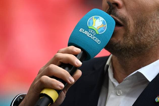 Edge motif,Feature,Presenter speaks into a microphone with the logo,Emblem of the Euro 2020 Round of 16, Match M44, England ENG Germany GER 2 0 on 29 06 2021 in London Wembley Stadium Football Euro 2020 from 11 06 2021 11 07 2021