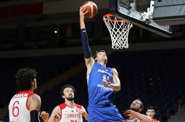 June 30, 2021, Victoria, BC, Canada: Czech Republic s Jan Vesely scores against Turkey during the second half of FIBA Men s Olympic Qualifying basketball action at Memorial Arena in Victoria, B.C., on Wednesday, June 30, 2021. Jan Vesely  - ZUMAc35_ 20210630_zaf_c35_083 Copyright: xChadxHipolitox
