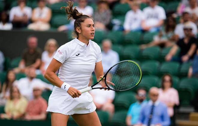Mandatory Credit: Photo by Rob Prange Shutterstock (12191441bo) Sara Sorribes Tormo of Spain in action during the second round of the 2021 Wimbledon Championships Grand Slam tennis tournament Wimbledon Tennis Championships, Day 4, The All England Lawn Tennis and Croquet Club, London, UK - 01 Jul 2021 Wimbledon Tennis Championships, Day 4, The All England Lawn Tennis and Croquet Club, London, UK - 01 Jul 2021  Copyright: xRobxPrange Shutterstockx 12191441bo