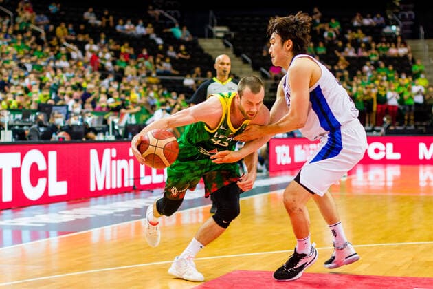 KOWNO, ZALGIRIO ARENA 01.07.2021 KWALIFIKACJE OLIMPIJSKIE TOKYO 2020 FIBA OLYMPIC QUALIFYING TOURNAMENT 2020 KOREA - LITWA KOREA - LITHUANIA NZ LUKAS LEKAVICIUS (43), DAESUNG LEE (43) Pawel Pietranik NEWSPIX.pl --- Newspix.pl  PIETRANIK010721_130