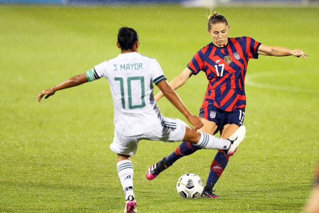 EAST HARTFORD, CT - JULY 01: Mexico forward Stephany Mayor (10) and United States defender Abby Dahlkemper (17) in action during an International Friendly, Länderspiel, Nationalmannschaft match between Mexico and United States on July 1 , 2021 at Pratt & Whitney Stadium at Rentschler Field in East Hartford, CT. (Photo by M. Anthony Nesmith Icon Sportswire) SOCCER: JUL 01 Women s - USA v Mexico Icon21070117