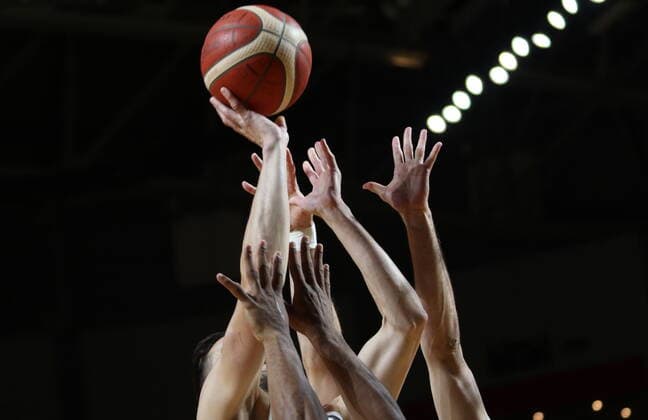 July 1, 2021, Victoria, BC, Canada: Czech Republic s Tomas Satoransky shoots over players from Uruguay during the first half of FIBA Men s Olympic Qualifying basketball action at Memorial Arena in Victoria, B.C., on Thursday, July 1, 2021. Tomas Satoransky  - ZUMAc35_ 20210701_zaf_c35_279 Copyright: xChadxHipolitox