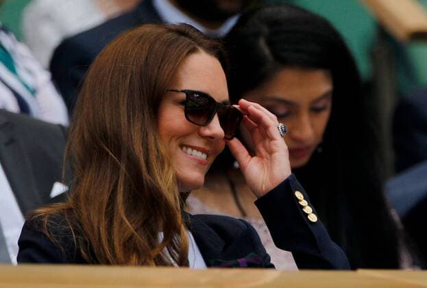 Mandatory Credit: Photo by Shutterstock (12193047d) Kate Middleton, HRH Duchess of Cambridge, watches from the Royal Box Wimbledon Tennis Championships, Day 5, The All England Lawn Tennis and Croquet Club, London, UK - 02 Jul 2021 Wimbledon Tennis Championships, Day 5, The All England Lawn Tennis and Croquet Club, London, UK - 02 Jul 2021 Copyright: xShutterstockx 12193047d