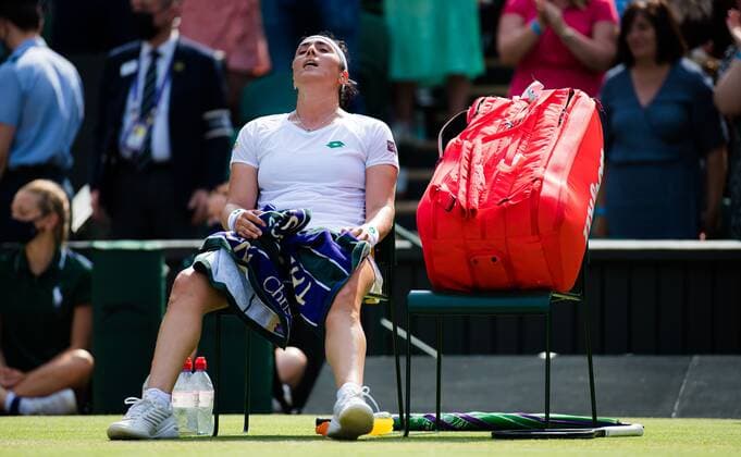Mandatory Credit: Photo by Rob Prange Shutterstock (12193043cn) Ons Jabeur of Tunisia after winning her third-round match at the 2021 Wimbledon Championships Grand Slam tennis tournament Wimbledon Tennis Championships, Day 5, The All England Lawn Tennis and Croquet Club, London, UK - 02 Jul 2021 Wimbledon Tennis Championships, Day 5, The All England Lawn Tennis and Croquet Club, London, UK - 02 Jul 2021  Copyright: xRobxPrange Shutterstockx 12193043cn