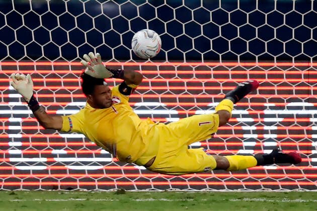Peru x Paraguay GOIÂNIA, GO - 02.07.2021: PERU X PARAGUAY - Match between , Peru x Pasraguai valid quarterfinal match Copa América Brasil 2021 , held at Estádio Olímpico Pedro Ludovico , on Friday (02). In the photo, goalkeeper Pedro defending penalty Peru (Photo: Francisco Stuckert Fotoarena) x2087845x  FranciscoxStuckert