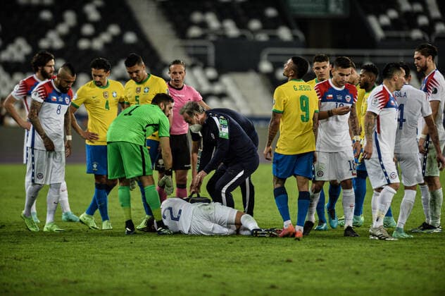 Chile x Brazil RIO DE JANEIRO, RJ - 02.07.2021: CHILE X BRAZIL - Gabriel Jesus is sent off during Brazil x Chile, a match valid for the quarter finals of the Copa America 2021, held at the Nilton Santos Stadium, located in the city of Rio de Janeiro, RJ, this Friday (2nd). (Photo: Nayra Halm Fotoarena) x2087966x  NayraxHalm