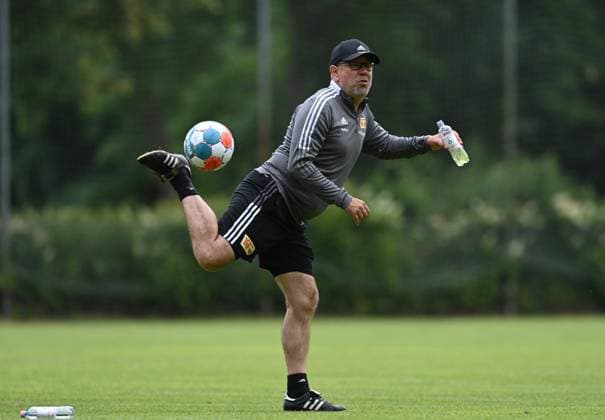 Bilder des Jahres 2021, Sport 07. Juli Sport Themen der Woche KW26 Sport Bilder des Tages Fussball, Herren, Saison 2021 2022, 1. Bundesliga, 1. FC Union Berlin, Trainingslager in Bad Saarow, Training in Reichenwalde, Trainer Urs Fischer (1. FC Union), 03.07. 2021, *** Football, Men, 2021 2022 season, 1 Bundesliga, 1 FC Union Berlin, training camp in Bad Saarow, training in Reichenwalde, coach Urs Fischer 1 FC Union , 03 07 2021, Copyright: xMatthiasxKochx