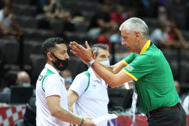 Brazil v Mexico - Semi Final: 2020 FIBA Men s Olympic Qualifying Tournament Brazil Head Coach Aleksandar Petrovic grestures during the 2020 FIBA Men s Olympic Qualifying Tournament game between Brazil and Mexico at Spaladium Arena on July 3, 2021 in Split, Croatia. IvoxCagalj PIXSELL
