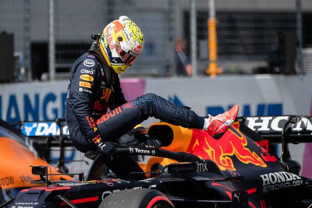 Max Verstappen Red Bull Racing Honda gets out of the car after qualifying and cheers for pole position, AUT, Formula 1 Austrian Grand Prix, Red Bull Ring Spielberg, Race 9, 2021 season, 03 07 2021 AUT, Formula 1 Austrian Grand Prix, Red Bull Ring Spielberg, Race 9, 2021 season, 03 07 2021 Spielberg Copyright: xEibnerxPressefoto MichaelxMemmlex EP_MMR