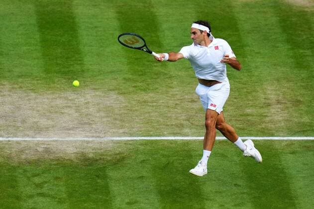 Sport Themen der Woche KW26 Sport Bilder des Tages Mandatory Credit: Photo by Javier Garcia Shutterstock (12194408fv) Roger Federer during his third round match Wimbledon Tennis Championships, Day 6, The All England Lawn Tennis and Croquet Club, London, UK - 03 Jul 2021 Wimbledon Tennis Championships, Day 6, The All England Lawn Tennis and Croquet Club, London, UK - 03 Jul 2021  Copyright: xJavierxGarcia Shutterstockx 12194408fv