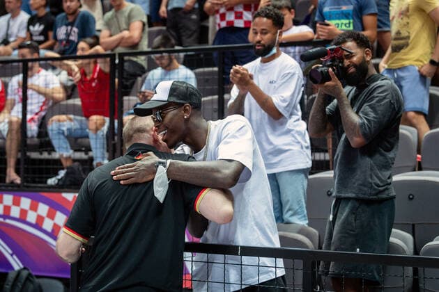 Basketball Split 03 07 2021 Olympic Qualification FIBA Olympic Qualifying Tournament 2020 Semifinals Germany GER Croatia CRO Dennis Schröder as a spectator in the arena here he congratulates Henrik Rödl Germany, national coach Rodl Roedl to the victory