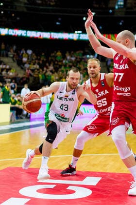 KOWNO, ZALGIRIO ARENA 03.07.2021 KWALIFIKACJE OLIMPIJSKIE TOKYO 2020 FIBA OLYMPIC QUALIFYING TOURNAMENT 2020 POLFINAL SEMIFINAL LITWA - POLSKA LITHUANIA - POLAND NZ LUKAS LEKAVICIUS (43), LUKASZ KOSZAREK (55) Pawel Pietranik NEWSPIX.pl --- Newspix.pl  PIETRANIK030721_116