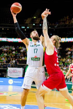 KOWNO, ZALGIRIO ARENA 03.07.2021 KWALIFIKACJE OLIMPIJSKIE TOKYO 2020 FIBA OLYMPIC QUALIFYING TOURNAMENT 2020 POLFINAL SEMIFINAL LITWA - POLSKA LITHUANIA - POLAND NZ JONAS VALANCIUNAS (17), ALEKSANDER BALCEROWSKI (2) Pawel Pietranik NEWSPIX.pl --- Newspix.pl  PIETRANIK030721_119