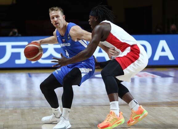 Basketball, Olympic qualifying, Canada - Czech Republic