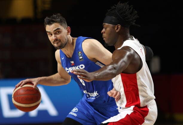 July 3, 2021, Victoria, BC, Canada: Canada s Luguentz Dort holds off Czech Republic s Tomas Satoransky during first half FIBA Men s Olympic Qualifying semi-final basketball action at Memorial Arena in Victoria, Saturday, July 3, 2021. Luguentz Dort,Tomas Satoransky  - ZUMAc35_ 20210703_zaf_c35_012 Copyright: xChadxHipolitox