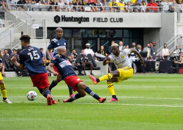 COLUMBUS, OH - JULY 03: Gyasi Zerdes 11 of Columbus Crew takes a shot on goal during the game between the Columbus Crew and the New England Revolution at Lower.com Field in Columbus, Ohio on July 3, 2021. (Photo by Jason Mowry Icon Sportswire) SOCCER: JUL 03 MLS, Fussball Herren, USA - New England Revolution at Columbus Crew Icon2107030024