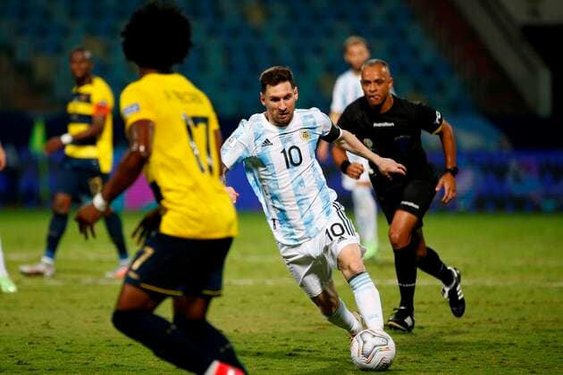 Football, Copa America, Argentina - Ecuador