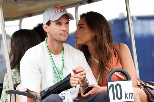 Sport Bilder des Tages FORMULA 1 - GP of Austria 2021 SPIELBERG,AUSTRIA,04.JUL.21 - MOTORSPORTS, FORMULA 1 - Grand Prix of Austria, Red Bull Ring. Image shows Dominic Thiem (AUT) with his girlfriend Lili Paul-Roncalli.  GEPAxpictures xChristianxWalgram