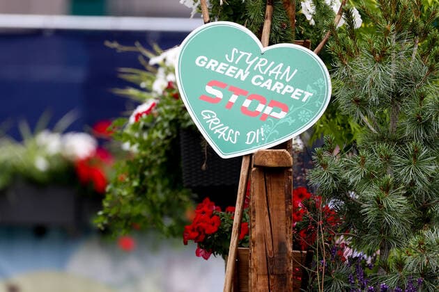 FORMULA 1 - GP of Austria 2021 SPIELBERG,AUSTRIA,04.JUL.21 - MOTORSPORTS, FORMULA 1 - Grand Prix of Austria, Red Bull Ring. Image shows a feature with a sign.  GEPAxpictures xChristianxWalgram