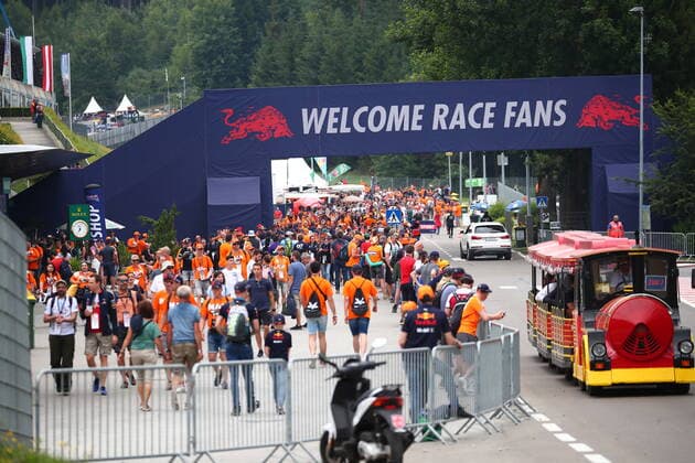 Public on the grandstand or around the track. Formula 1 World Championship, WM, Weltmeisterschaft 2021, Austrian GP 1-4 July 2021  Copyright: xFedericoxBasilex xIPAx xIPAx xFedericoxBasilex xIPAx 0