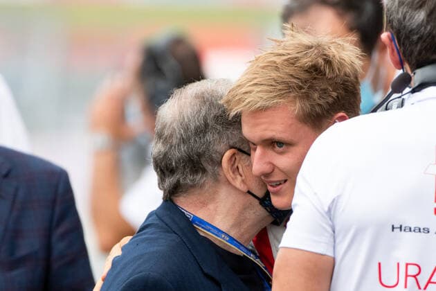 Mick Schumacher Uralkali Haas F1 Team hugs his friend and former team boss of his father Michael Schumacher of Ferrari, Jean Todt FIA President , AUT, Formula 1 Grand Prix of Austria, Red Bull Ring Spielberg, Race 9, Season 2021, 04 07 2021 AUT, Formula 1 Grand Prix of Austria, Red Bull Ring Spielberg, Race 9, Season 2021, 04 07 2021 Spielberg Copyright: xEibnerxPressefoto MichaelxMemmlex EP_MMR