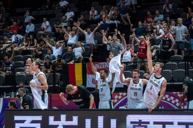 Basketball Split 04 07 2021 Olympic Qualification FIBA Olympic Qualifying Tournament 2020 Final Germany GER Brazil BRA Cheers Germany Johannes Voigtmann Germany, No 07 Nils Giffey Germany, No 05 Johannes Thiemann Germany, No 32 Lukas Wank Germany, No 19 Jan Niklas Wimberg Germany, No 06 vlnr