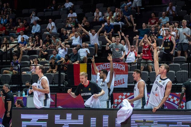 Basketball Split 04 07 2021 Olympic Qualification FIBA Olympic Qualifying Tournament 2020 Final Germany GER Brazil BRA Cheers Germany Johannes Voigtmann Germany, No 07 Nils Giffey Germany, No 05 Johannes Thiemann Germany, No 32 Lukas Wank Germany, No 19 Jan Niklas Wimberg Germany, No 06 vlnr