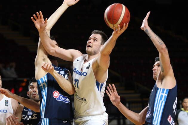 July 4, 2021, Victoria, BC, Canada: Czech Republic s Jaromir Boracic drives to the net against Greece during the first half of FIBA Men s Olympic Qualifying final basketball action at Memorial Arena in Victoria, B.C., on Sunday, July 4, 2021. Jaromir Boracic  - ZUMAc35_ 20210704_zaf_c35_031 Copyright: xChadxHipolitox