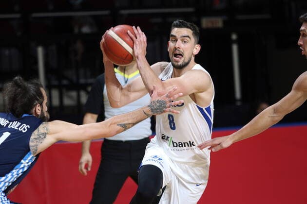 July 4, 2021, Victoria, BC, Canada: Czech Republic s Tomas Satoransky drives through the Greece defence during the first half of FIBA Men s Olympic Qualifying final basketball action at Memorial Arena in Victoria, B.C., on Sunday, July 4, 2021. Tomas Satoransky  - ZUMAc35_ 20210704_zaf_c35_035 Copyright: xChadxHipolitox