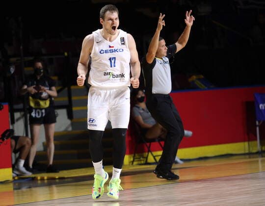 July 4, 2021, Victoria, BC, Canada: Czech Republic s Jaromir Bohacik celebrates his basket against Greece during the second half of FIBA Men s Olympic Qualifying final basketball action at Memorial Arena in Victoria, B.C., on Sunday, July 4, 2021. Jaromir Bohacik  - ZUMAc35_ 20210704_zaf_c35_039 Copyright: xChadxHipolitox