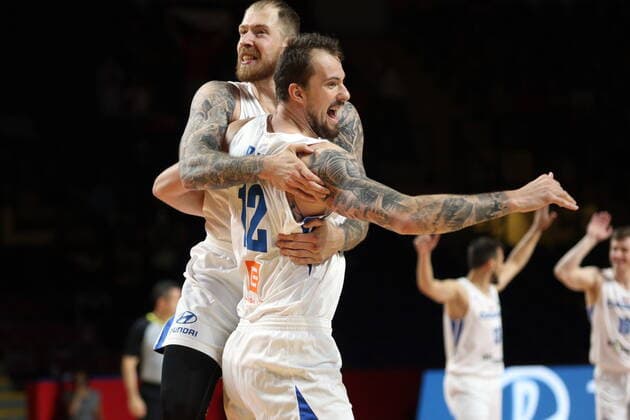 July 4, 2021, Victoria, BC, Canada: Czech Republic s Patrik Auda, left, and Ondrej Balvin celebrate a basket against Greece during the second half of FIBA Men s Olympic Qualifying final basketball action at Memorial Arena in Victoria, B.C., on Sunday, July 4, 2021. Patrik Auda,Ondrej Balvin  - ZUMAc35_ 20210704_zaf_c35_042 Copyright: xChadxHipolitox